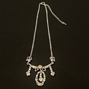 Costume jewelry necklace